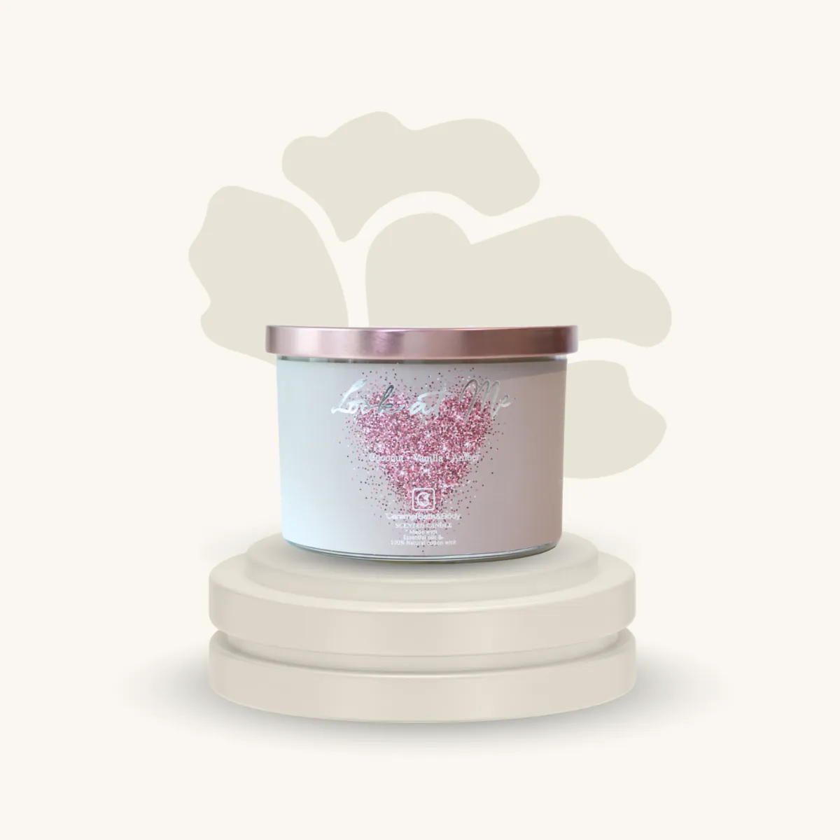 شمعة معطرة لوك أت مي 320 جرام